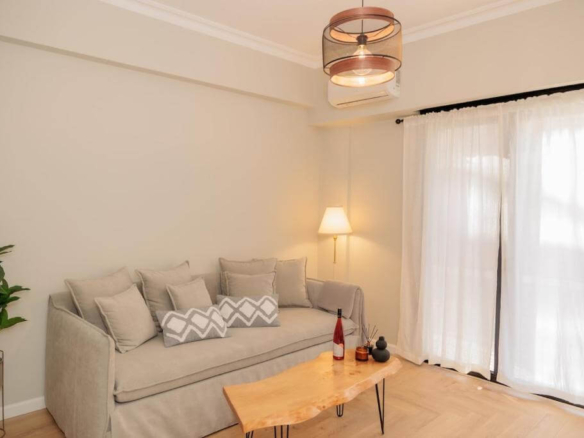 Vintage-Inspired 2BDR Apt – 15′ to Monastiraki