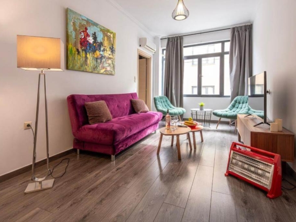 Industrial-Style Apt in Psyrri, Walk to Acropolis